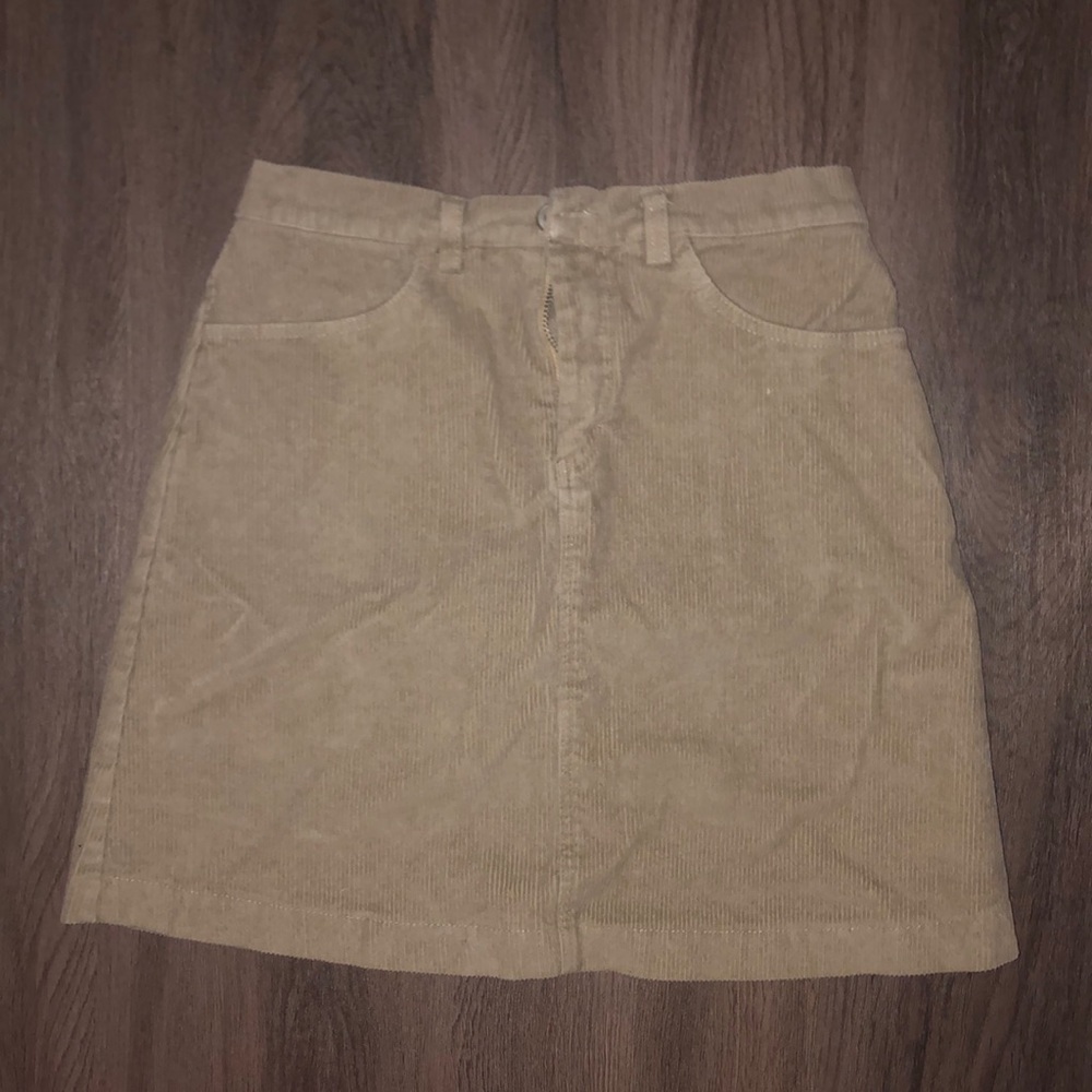 BRANDY MELVILLE skirt